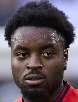 Foto de Enzo Boyomo, jugador de Osasuna en la posición de Defensa central