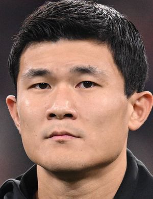 Foto de Min-jae Kim, jugador de Bayern Múnich en la posición de Defensa central