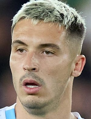 Foto de Valery Fernández, jugador de RCD Mallorca en la posición de Extremo derecho